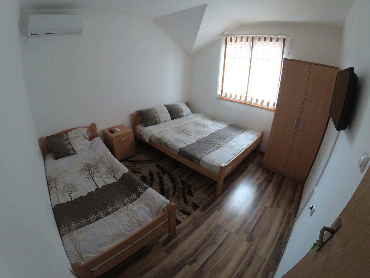 Apartment And Rooms Konak Višegrad Extérieur photo