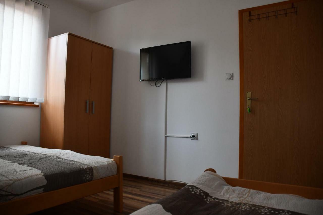 Apartment And Rooms Konak Višegrad Extérieur photo