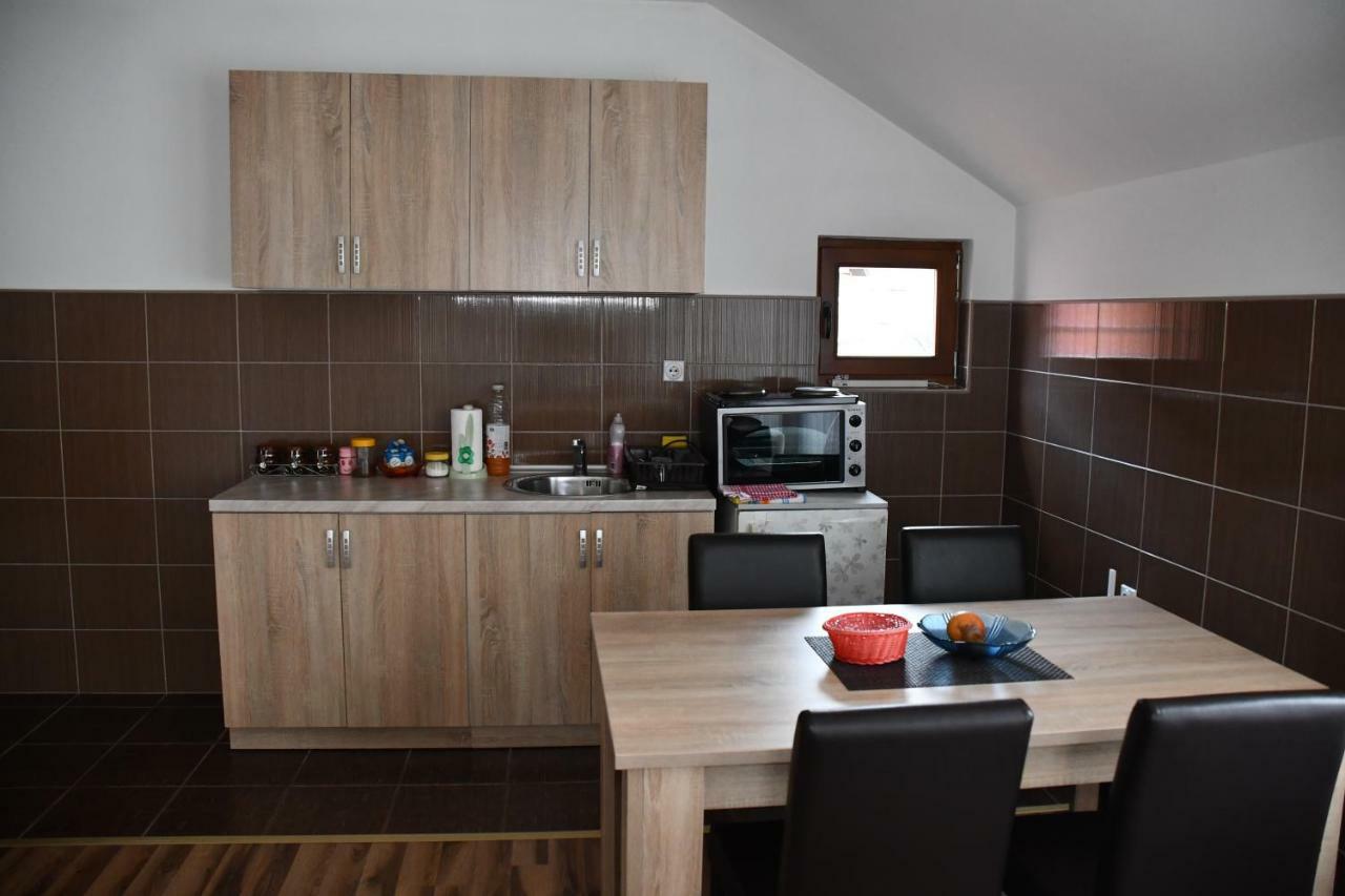 Apartment And Rooms Konak Višegrad Extérieur photo