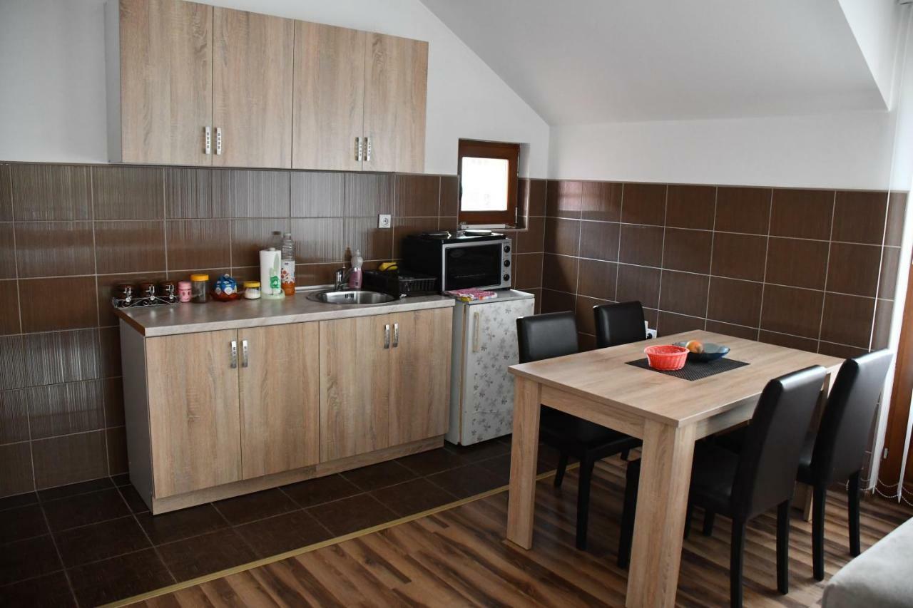 Apartment And Rooms Konak Višegrad Extérieur photo